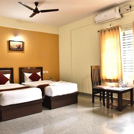 The Banjaara Suites Бангалор Экстерьер фото