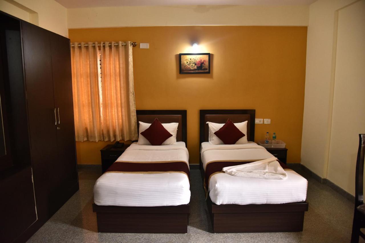 The Banjaara Suites Бангалор Экстерьер фото
