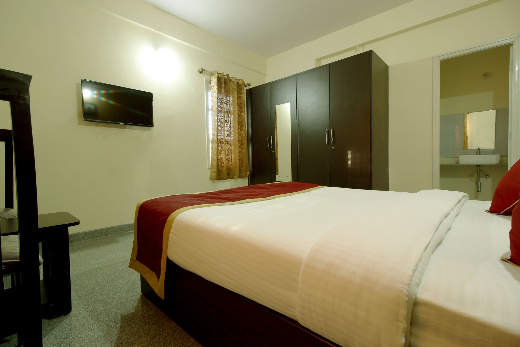 The Banjaara Suites Бангалор Экстерьер фото